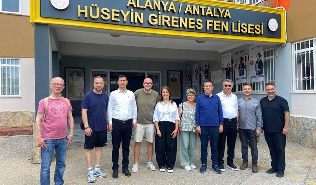 Alanya’da gençlik buluşması: Öğrencilerin projeleri Almanya’dan gelen heyeti etkiledi