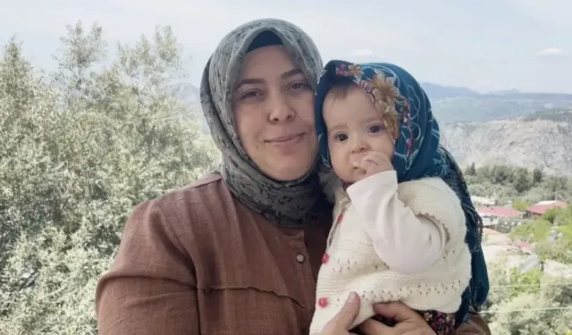 Antalya'da anne ile 7,5 aylık kızının görüntüleri milyonların kalplerini ısıttı