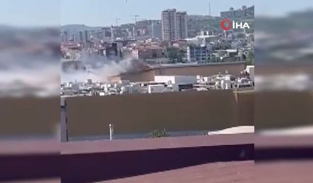 Pendik'teki Neomarin AVM çatısında yangın çıktı