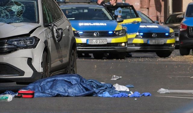 Leipzig'de araç kalabalığa daldı: 2 ölü, sürücü gözaltında