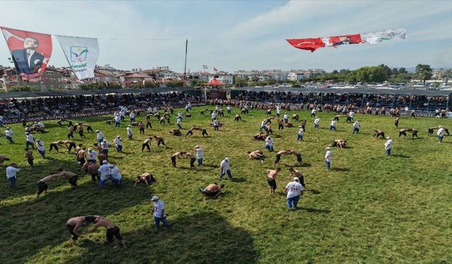 Komşu Manavgat'ta er meydanı 2 bin pehlivanla açıldı
