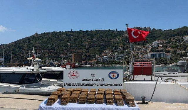Keşefli sahilinde 40 kilogram macun esrar ele geçirildi
