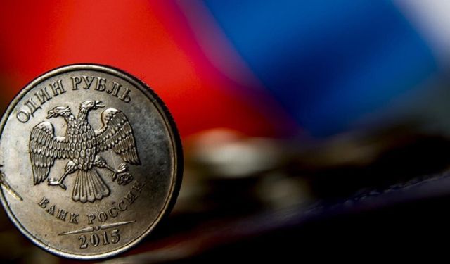 Rusya ekonomisi üç yıl aradan sonra ilk kez daraldı