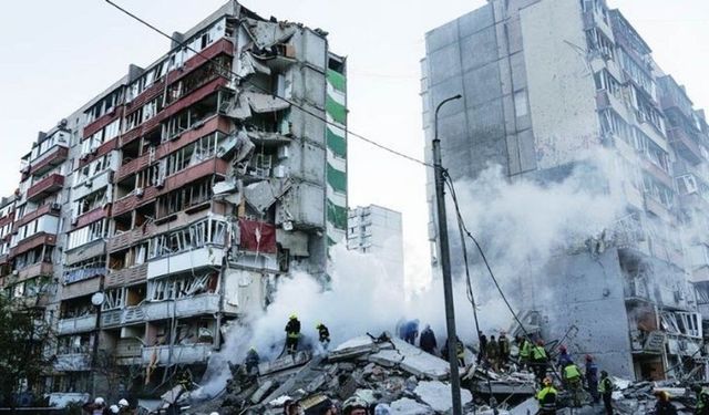 Kiev'de füzeli saldırı: 3'ü çocuk 24 kişi hayatını kaybetti