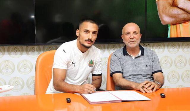 Alanyaspor'un dikkat çeken oyuncusu şampiyonun kadrajında