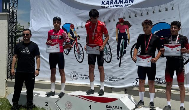 Alanyalı pedallar Karaman'da Türkiye'ye damga vurdu: 2 takım şampiyonluğu geldi