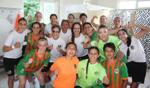 Corendon Alanyaspor kadın futbol takımından gol şovu: 13-0