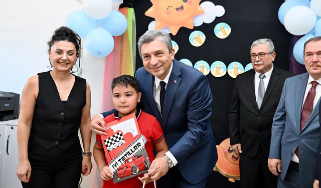 Antalya'da 475 bin öğrenci karne sevinci yaşadı