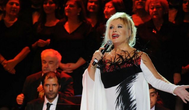 Emel Sayın sağlık sorunları nedeniyle iki konserini erteledi