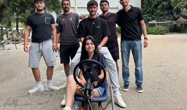 Otomotiv bölümünün tek kadın öğrencisi Bahar mezun oldu