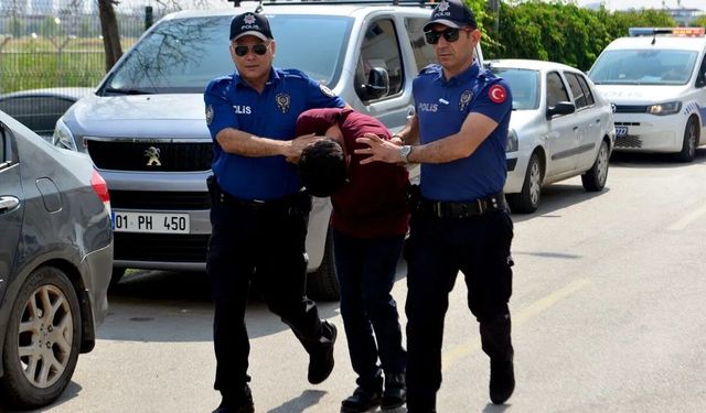 Adana'da uyuyan dolmuş şoförüne 70 bin lira ceza kesildi