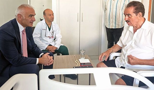 Bakan Ersoy'dan Tatlıses'e Ankara'da geçmiş olsun ziyareti
