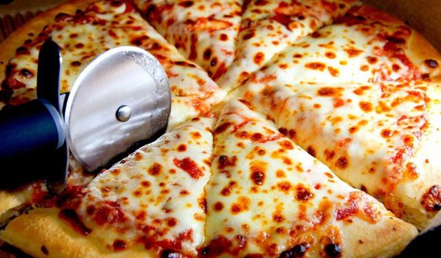 Pizza Hut markası 2,7 milyar dolara satıldı