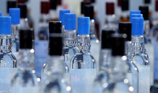 Alkol satışı ve kaçak yapı cezaları Resmi Gazete'de