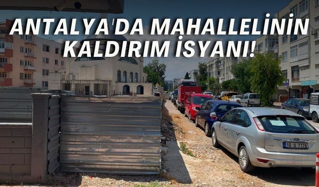 Muratpaşa'da inşaat bariyeri yayaları tehlikeye atıyor