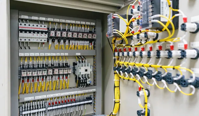 Elektrik dağıtım parçaları alınacak