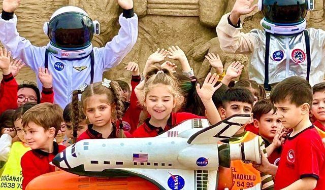Antalya'da çocuklar 25 astronotla buluşacak