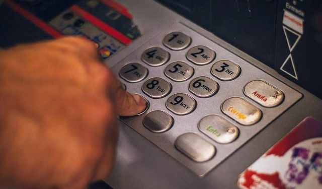 ATM şifresini tersten girme efsanesi tamamen yalanlandı