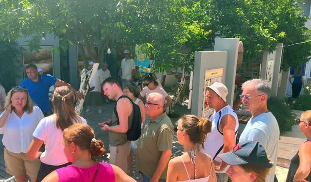 Kemer Kültür Evi'ne yerli ve yabancı turist ilgisi