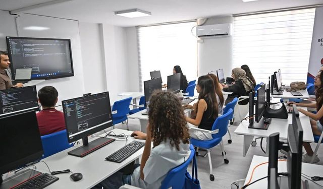 Antalya'da geleceğin meslekleri için DİGEM açıldı