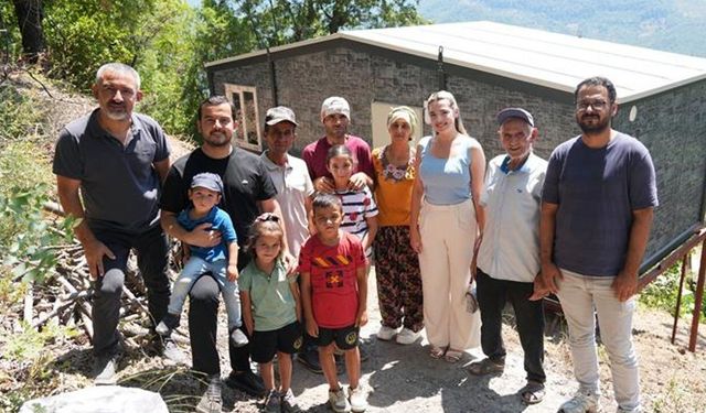 Alanya belediyesi ve hayırsever desteğiyle ihtiyaç sahibi aileye konteyner ev