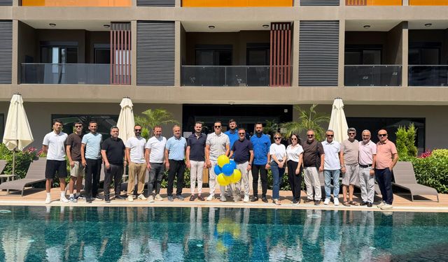 Alanya Fenerbahçeliler Derneği yeni sezon için bir araya geldi
