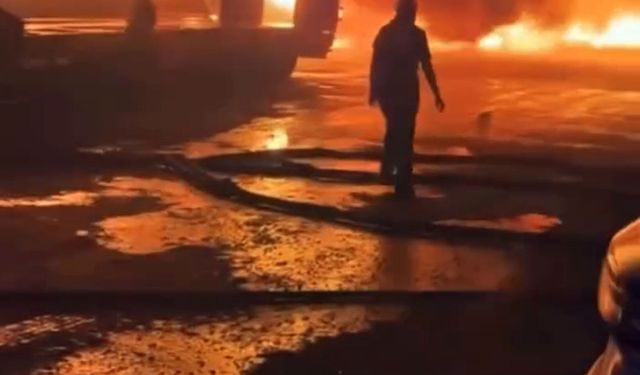 Antalya Balıkçı Barınağı’nda büyük yangın: 20’den fazla tekne küle döndü
