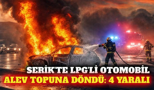 Serik'te seyir halindeki otomobil yandı: 4 yaralı