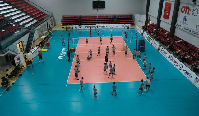 Alanya’da geleceğin voleybolcuları aranıyor