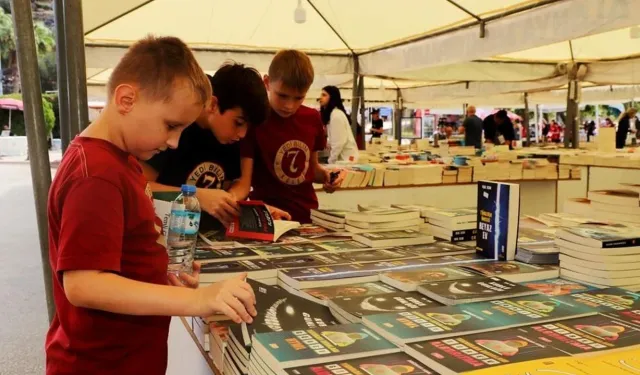 Alanya’da kitap şöleni başlıyor: 10 gün boyunca ünlü isimler okurlarla buluşacak