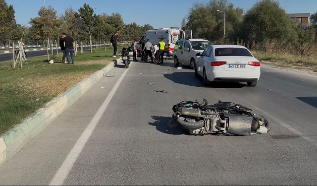 Kütahya’da iki araç çarpıştı: Motosiklet sürücüsü kurtarılamadı