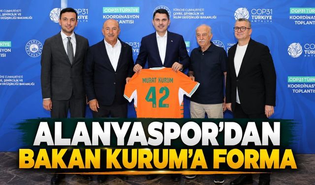 Alanyaspor'dan Bakan Murat Kurum'a özel forma takdimi