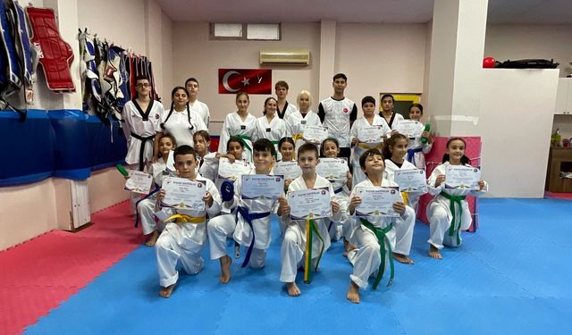 Alanya Budo’da kuşak heyecanı: 40 sporcu bir üst seviye için tatamiye çıktı