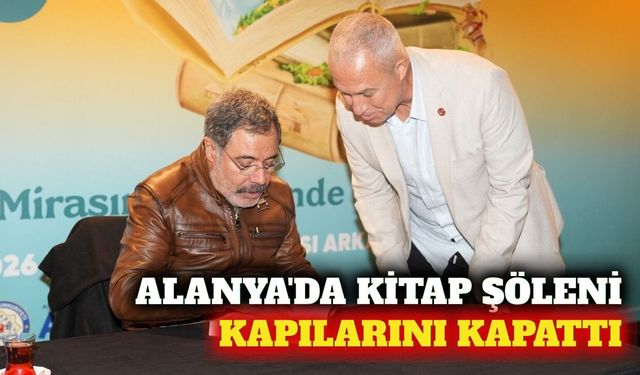 Alanya'da 8. Kitap Fuarı Ahmet Ümit imza günüyle sona erdi