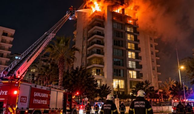 Şanlıurfa'da Rezidansta Korkunç Yangın! 1 Kişi Hayatını Kaybetti