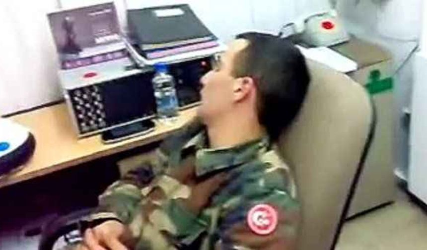 Uyurken komutana yakalanan KKTC askeri