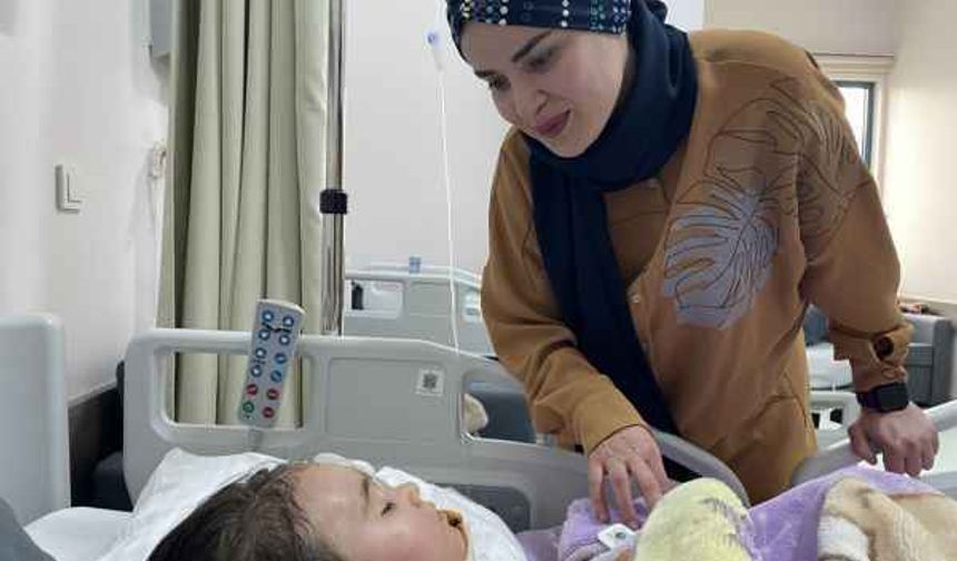 Antalya'da mucize gerçekleşti! Kızgın yağ dökülmüştü...