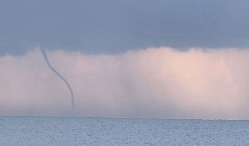 Alanya'da hortum paniği: Görenler dondu kaldı