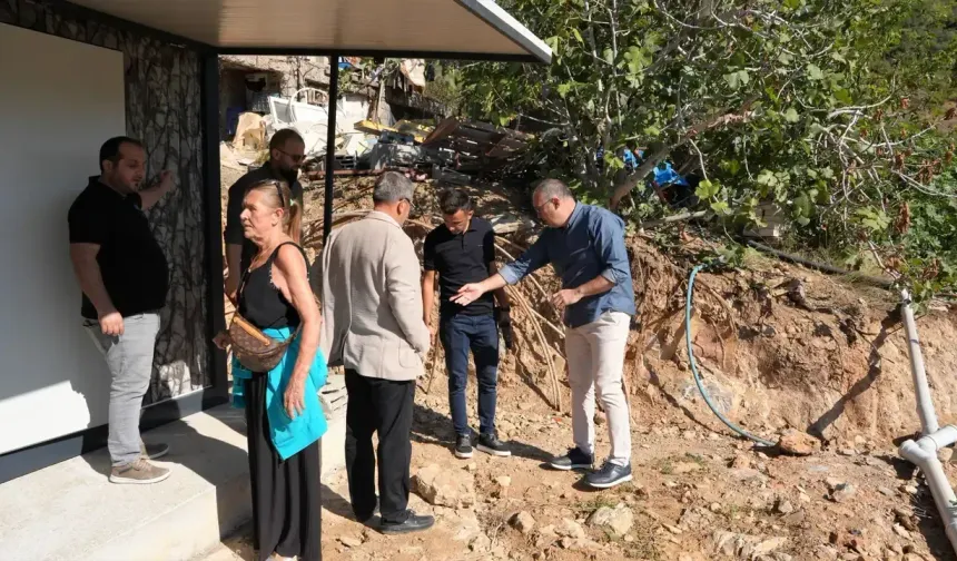 Alanya Belediyesi'nden ihtiyaç sahibi aileye yardım eli: Sıcak evleri var artık