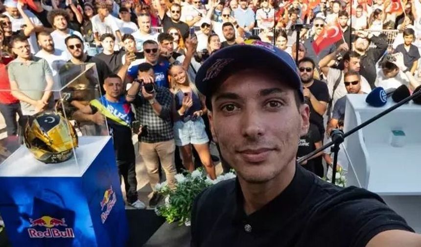 Şampiyon Toprak Razgatlıoğlu memleketi Alanya'da coşkuyla karşılandı