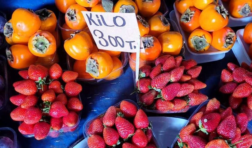 Pazarların kralı çilek: Fiyatı zirvede