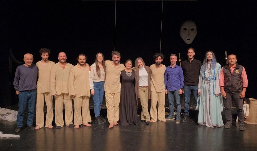 Alanya Belediye Tiyatrosu Adana ve Ankara’da sanatseverlerle buluştu