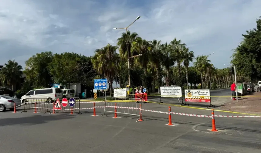 Alanya'da büyük değişim başladı! Atatürk Caddesi’nde ilk kazma vuruldu