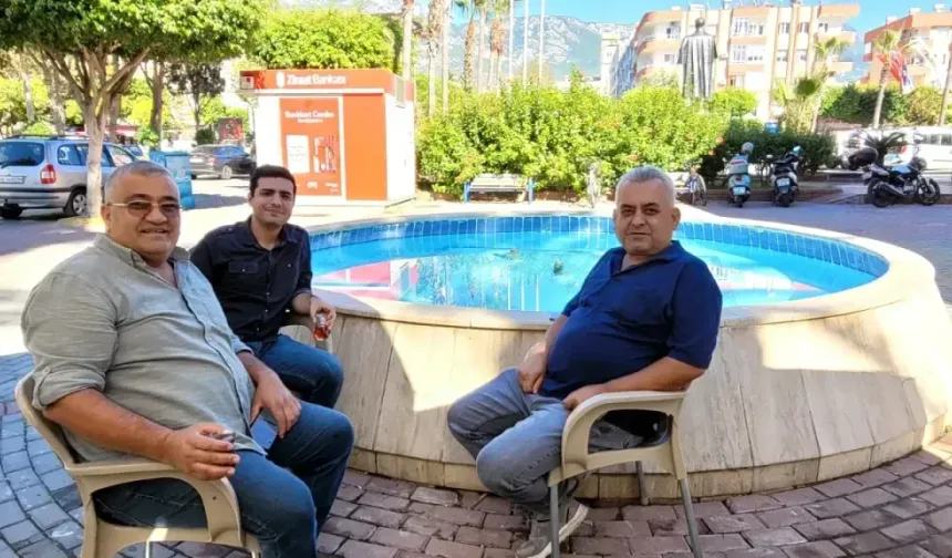 Alanya'da eski muhtardan emekliler kahvesine tam not