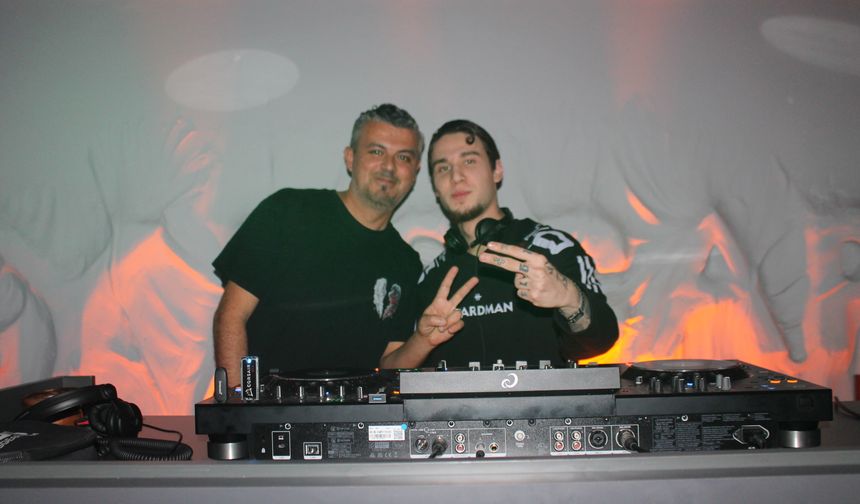 Alanya'da gençler eğlenmeye doyamadı