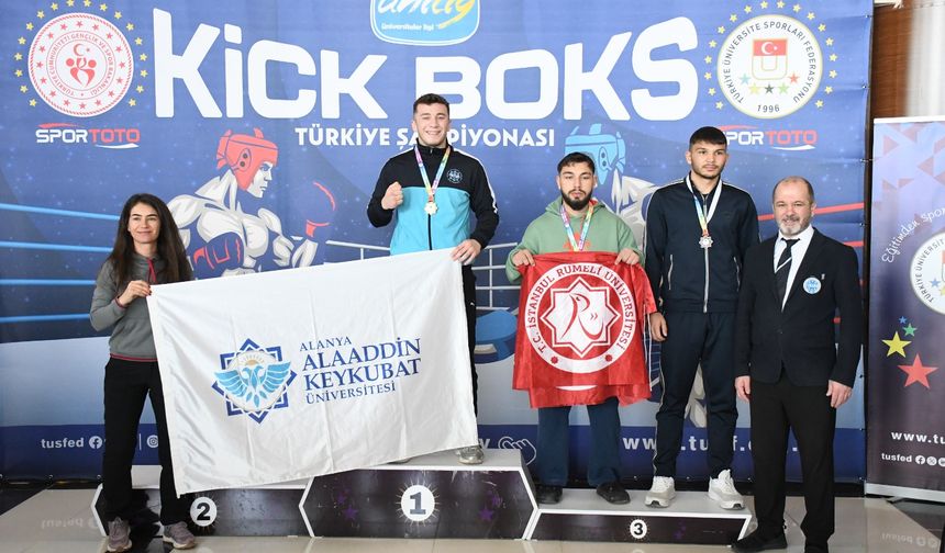 ALKÜ’lü millî sporcu kick boksta şampiyon oldu