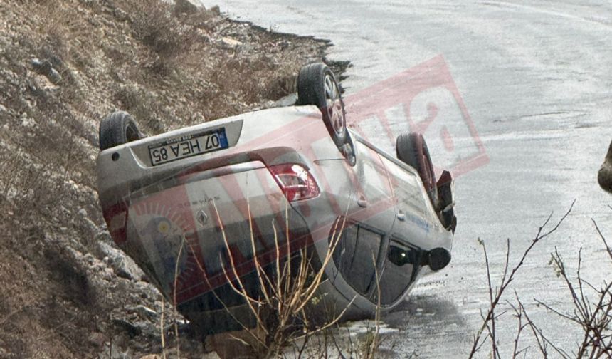 Alanya Kuşyuvası'nda korku dolu anlar: Karlı yolda araç takla attı