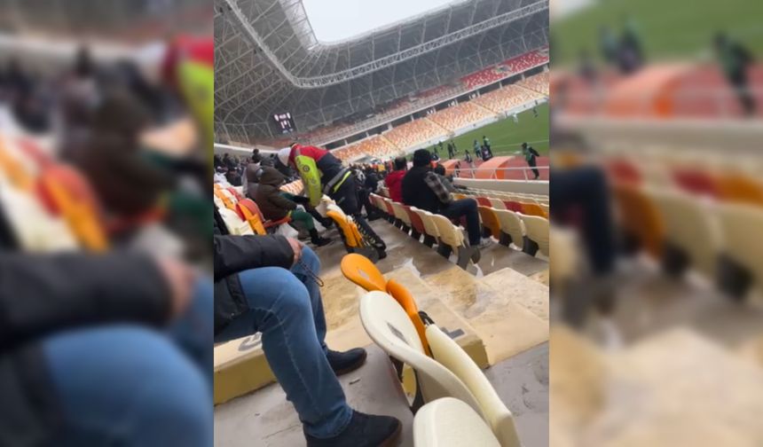 Polisten küçük çocuğa duygulandıran hareket