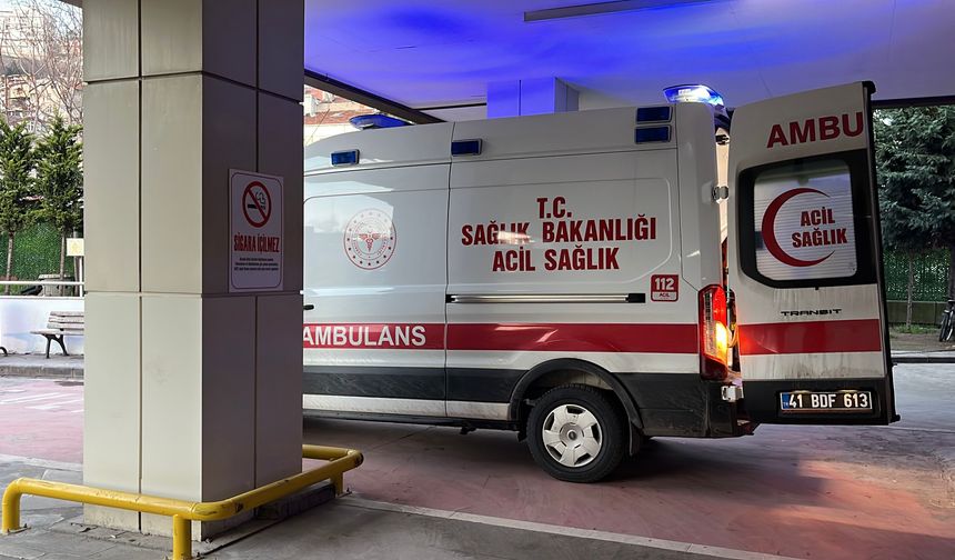 Sakalaşma kavgaya dönüştü; arkadaşını karnından bıçakladı