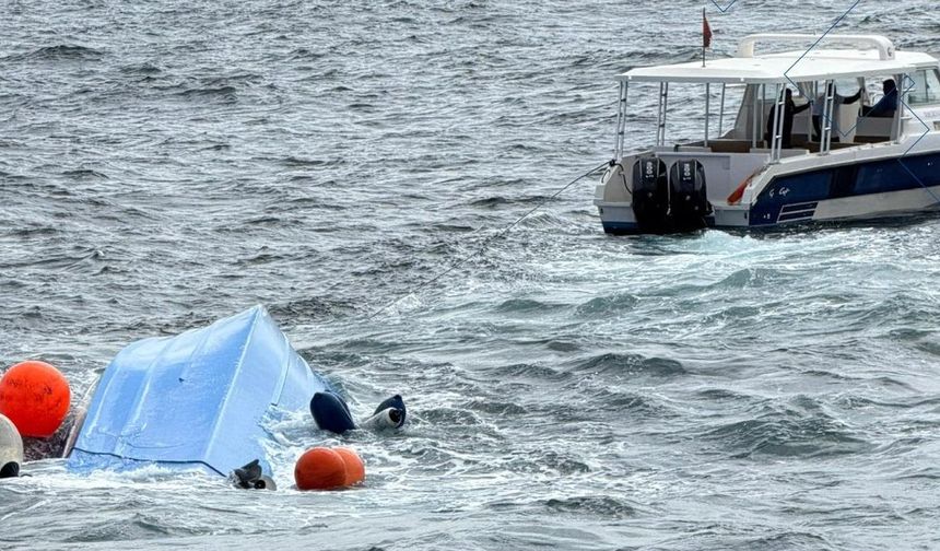 Turistleri taşıyan tekne alabora oldu: Ölü ve yaralılar var